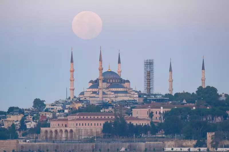 Süper Mavi Ay büyüledi! Türkiye’den ve Dünyadan nefes kesen görüntüler 55